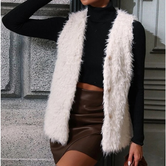 Luxe vegan fur teddy vest - Picture 2 of 6